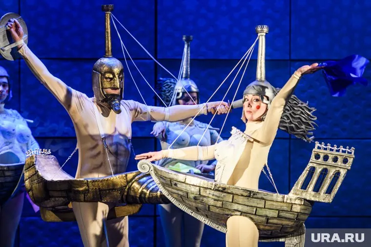 Россияне стали больше ходить в театр