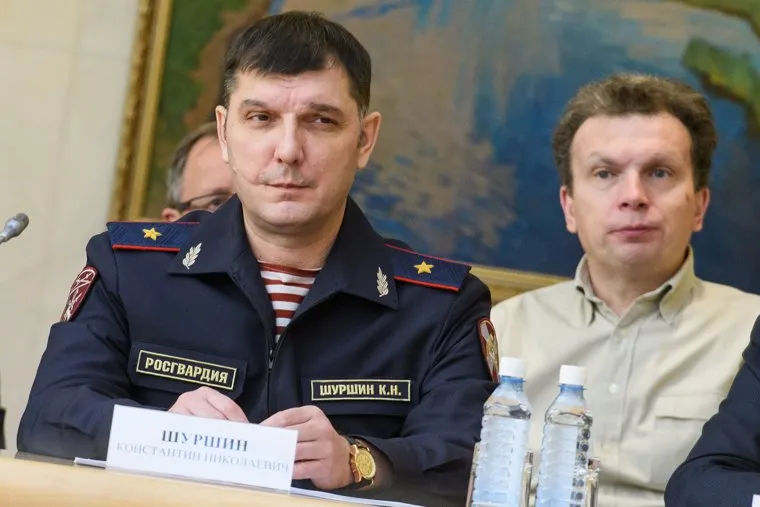 Заседание с участием Павла Крашенинникова по обсуждению Конституции РФ. Екатеринбург
