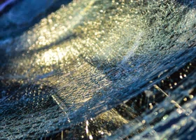 В ЯНАО погиб водитель после столкновения с автобусом 