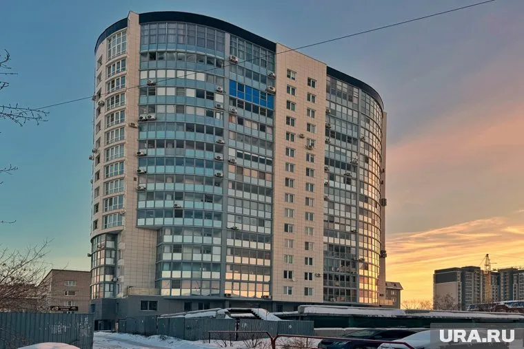В Кургане проверят эвакуированные высотки на наличие трещин