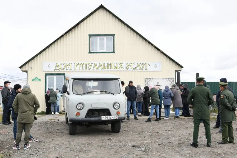 Прощание с Иваном Катлинских в селе Бердюжье. Тюменская область