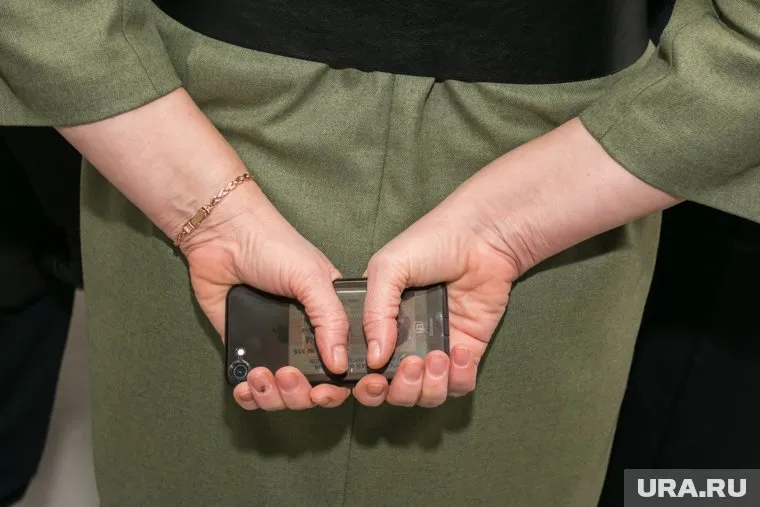 Пациентов обяжут вернуть телефоны после выздоровления