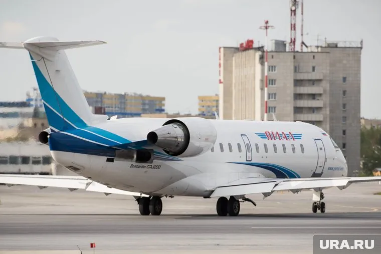 Компания планирует получить еще восемь самолетов Sukhoi Superjet 100