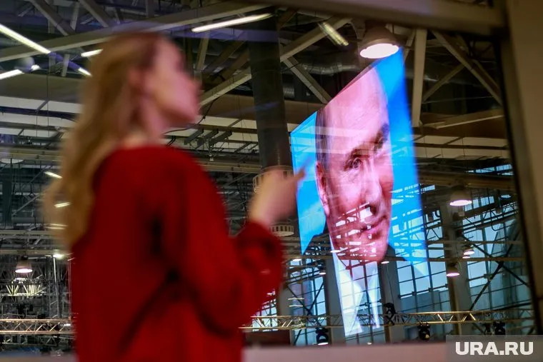 Владимир Путин записал видеобращение, где объяснил, почему власти вынуждены реформировать пенсионную систему и как будут смягчены изменения, которые предлагает правительство