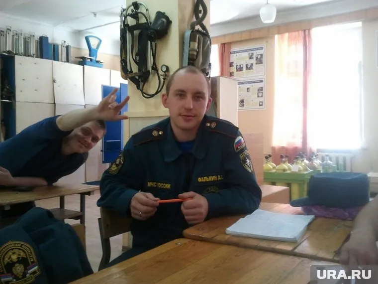 После первого ареста Фалькина уволили из МЧС