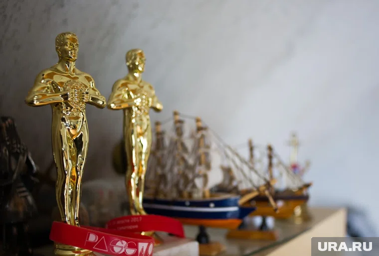 Кевин Спейси, двукратный обладатель «Оскара», работает ведущим в клубе на Кипре после обвинений в домогательствах