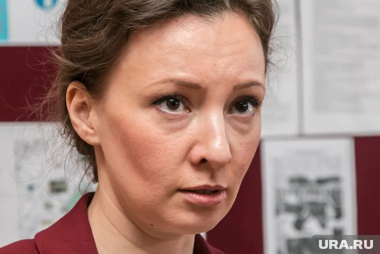 Анна Кузнецова следит за ситуацией в режиме онлайн