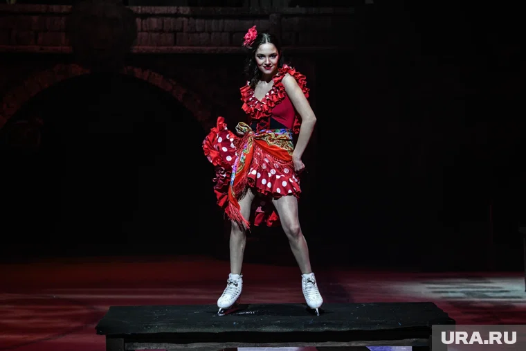 Евгения Медведева будет главной звездой на открытии катка