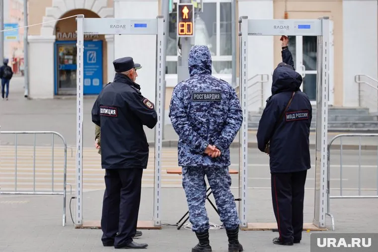 В Кургане за порядком на улицах в День города следили 300 полицейских