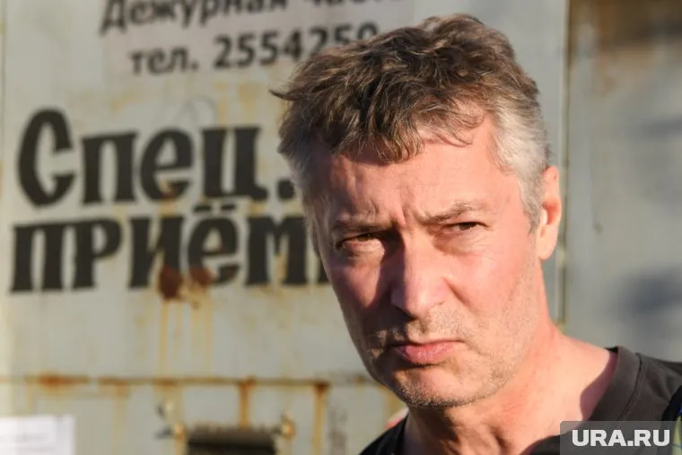 Евгений Ройзман, по версии активистов, финансово помогает ЛГБТ-центру