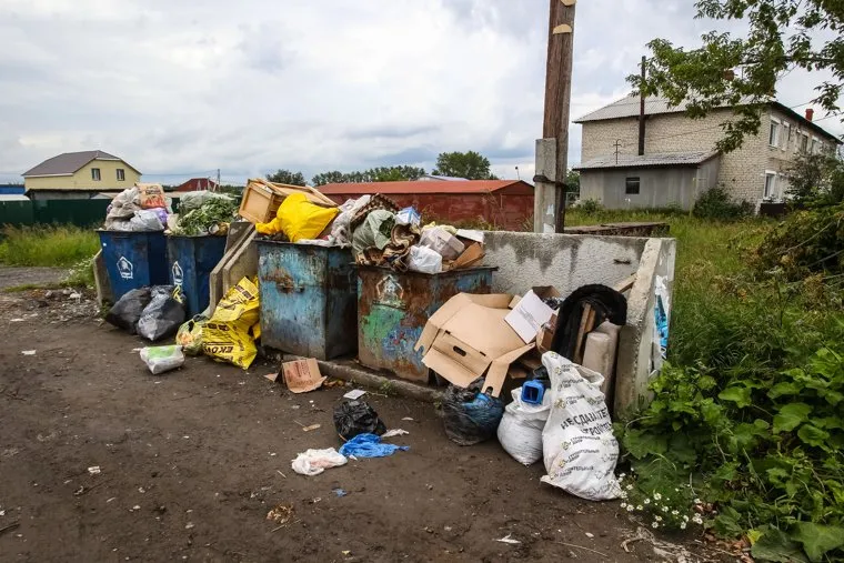 Незаконные карьер и свалка в Перевалово. Тюменский район, свалка мусора, мусор