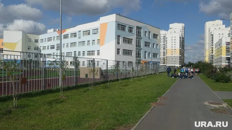 В Екатеринбурге эвакуировали людей из школы № 23
