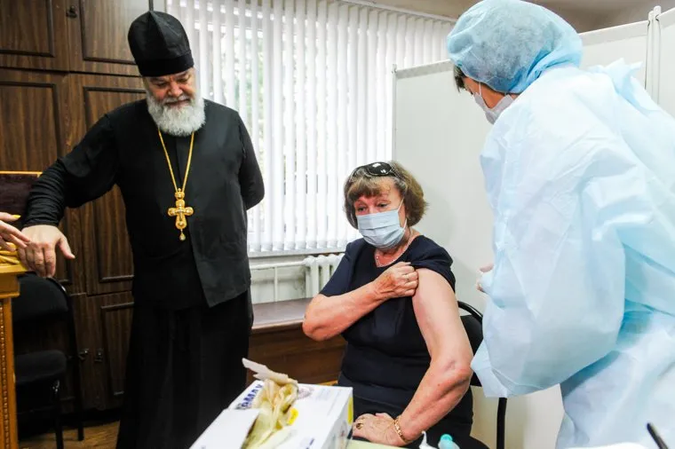 Вакцинация от коронавируса  в Свято-Васильевском храме. Челябинск