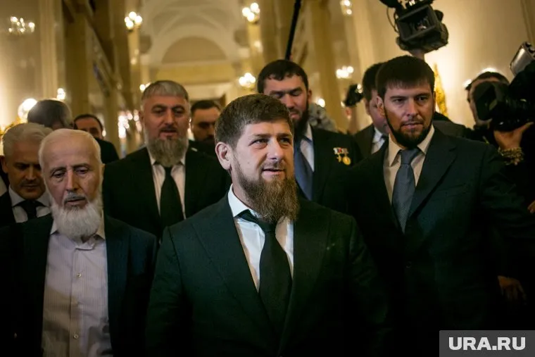 Жители Чечни вышли на масштабный митинг в поддержку спецоперации и референдумов, сообщил Рамзан Кадыров