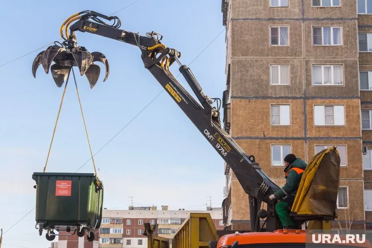 Власти назвали несколько причин мусорного коллапса в Челябинске