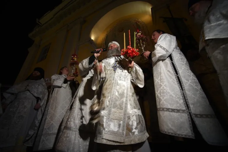 Ночное пасхальное богослужение. Екатеринбург 