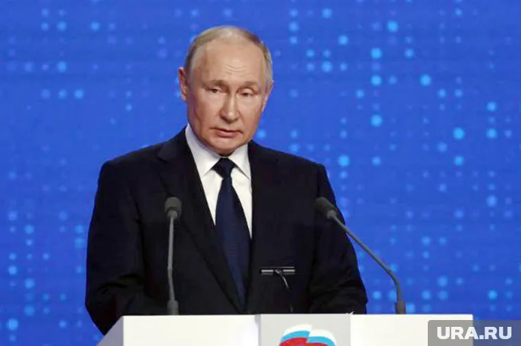 Путин: РФ предстоит и дальше совершенствовать демократические институты