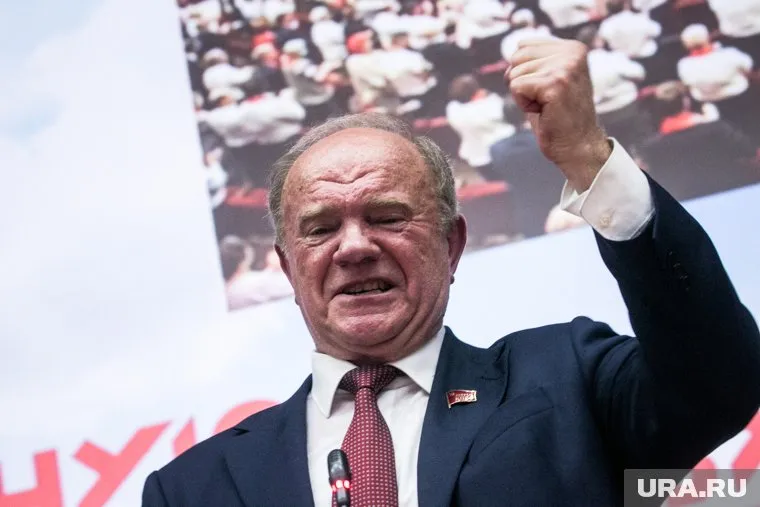 Глава КПРФ Зюганов получил замечание от судьи