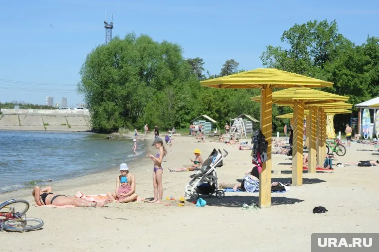 Городские пляжи уже открыты для посещения
