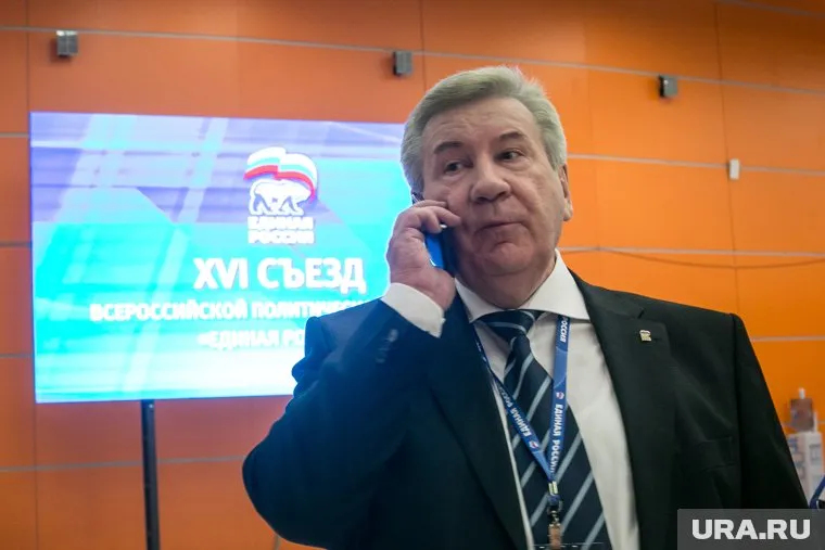 Борис Хохряков уступил место в генсовете молодому однопартийцу