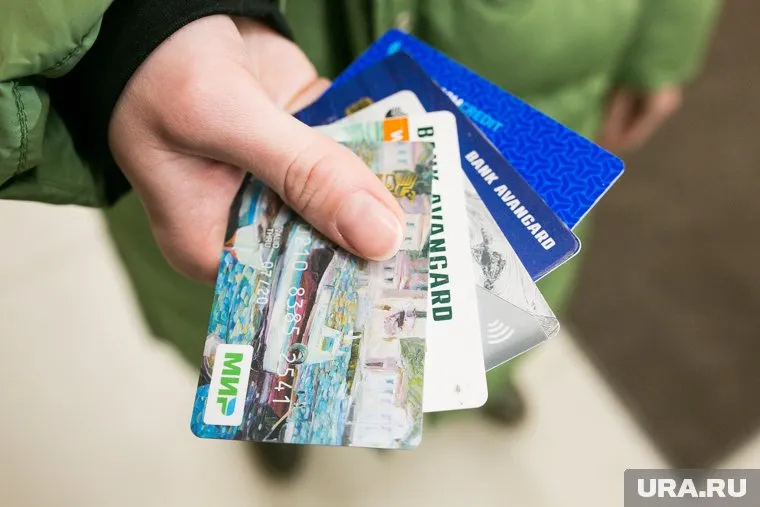 Нетипичные переводы могут вызвать подозрение, сообщила экономист Мамедова