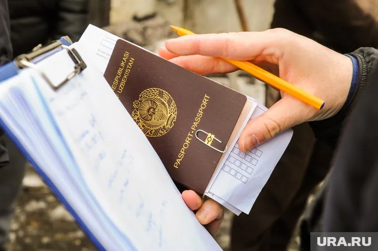 Женщине выдали паспорт с ошибкой в имени в Узбекистане (архивное фото)