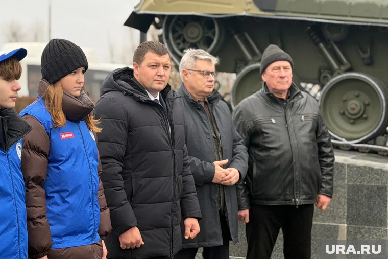 Глава Кургана официально открыл памятник боевой машине