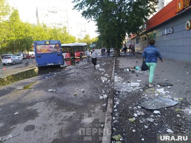 Предположительно, водителю автобуса стало плохо за рулем