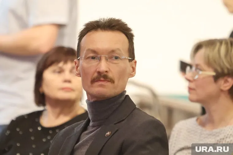 Кандидат исторических наук Денис Маслюженко написал две главы книги о Шибанидах