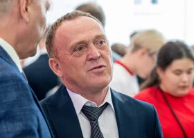 Уволенный прокуратурой бывший пермский мэр-художник откроет выставку картин в Чусовом