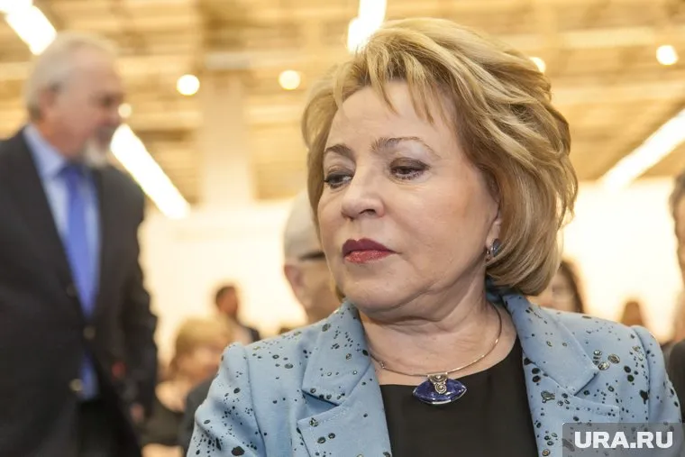 Спикер СФ подчеркнула, что россияне могут ругать власть и приводить примеры коррупции