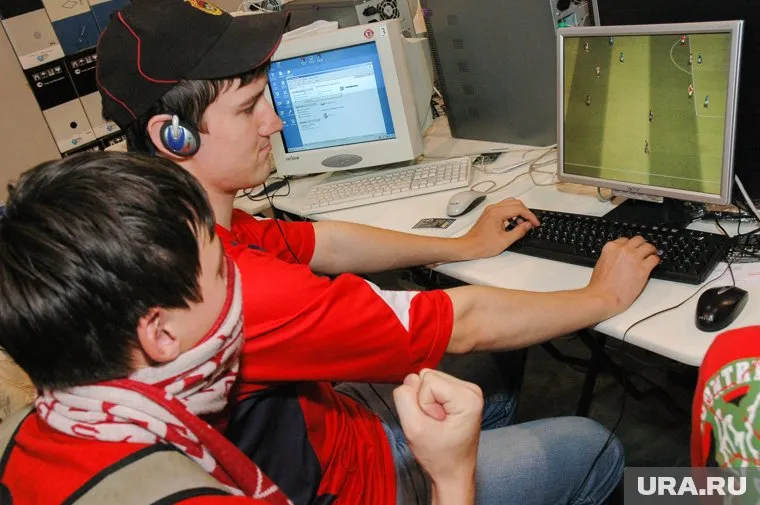 У детей, чаще пользующихся интернетом, выше успеваемость в школе