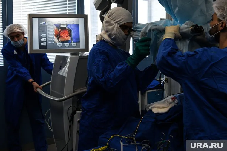 Органы изымали без согласия раненых военных, заявил Никита Михалков