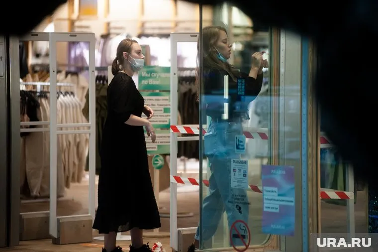 Однако интернет-магазин бренда в России все еще не работает