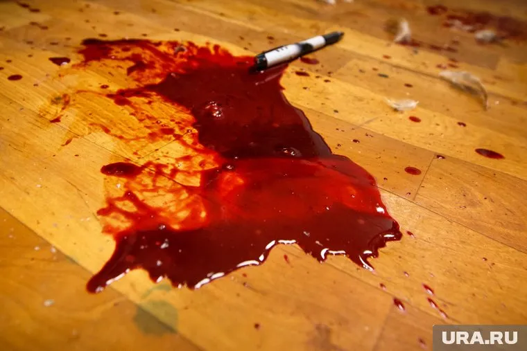 Селяне говорят, что дом был залит кровью