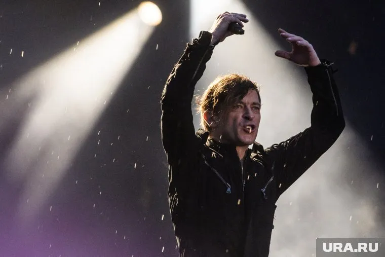 Иноагент Егор Бортник стал единственным участником группы, которому разрешили улететь в Израиль