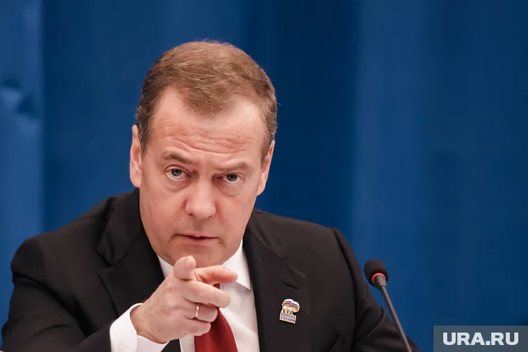 Медведев снова заявил, что поставка «томагавков» Украине «может кончиться плохо» для всех
