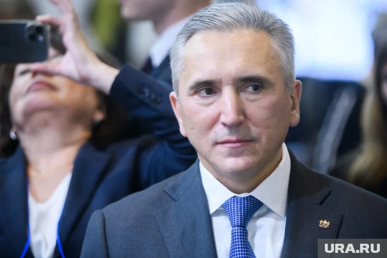 Александр Моор поздравил югорчан с юбилеем региона