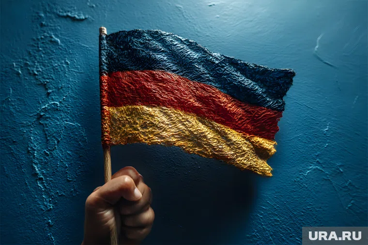 По данным полицейских, еще один человек, причастный к инциденту, числится пропавшим без вести