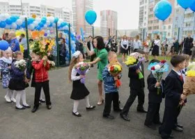 В Екатеринбурге начнут строить новое здание для школы, где в первых классах по 40 человек