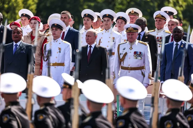 Военно-морской парад. Санкт-Петербург