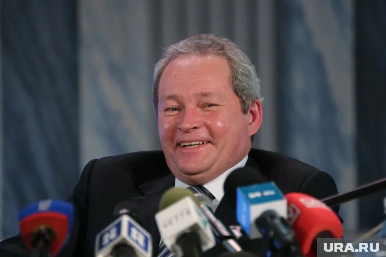 Спустя десять дней после смены губернатора Пермского края, многое выглядит совсем не так, как в момент рокировки