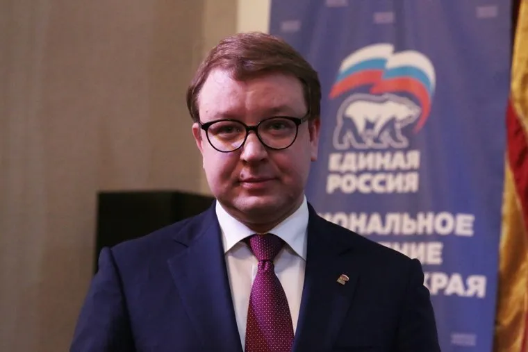 Отчетная конференция отделения партии Единая Россия в Пермском крае. Пермь, конференция, морозов леонид, единая россия