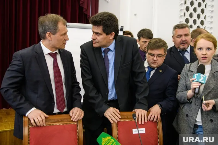 Две ветви екатеринбургской власти начинают бюджетную войну