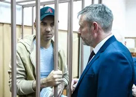 Соседка Абызова требует с экс-министра миллион за залив квартиры