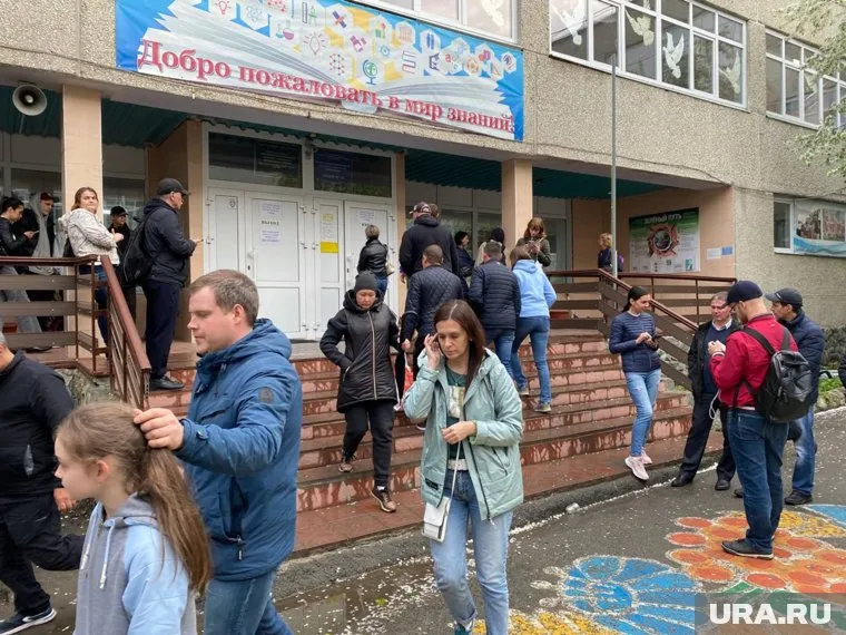 Родители школьников вступились за директора лицея