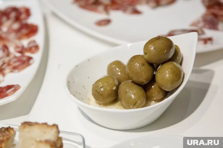 Оливки полны антиоксидантами, заявил диетолог