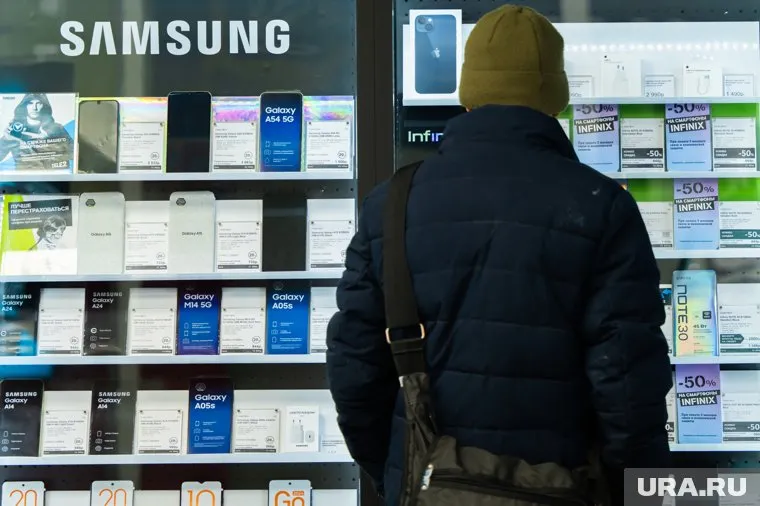 На долю смартфоном бренда Samsung приходится 12% от всех продаж смартфонов