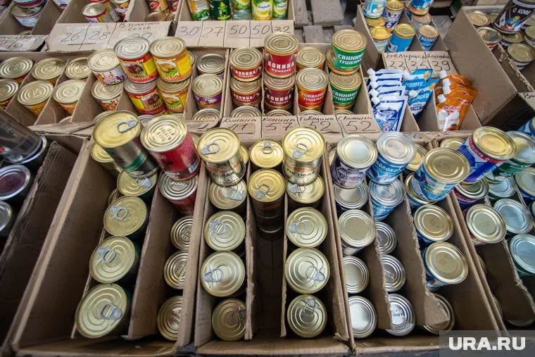 Россиян оставят без импортных консервов