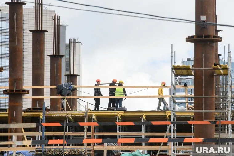 В сфере строительства в Тюменской области не хватает 3,7 тысячи сотрудников